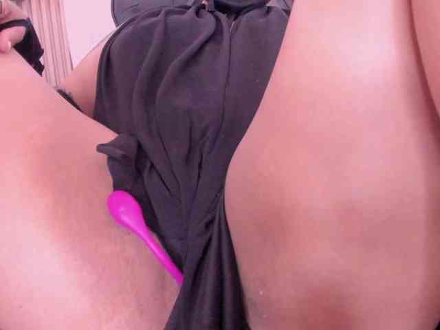 zully-arabb webcam