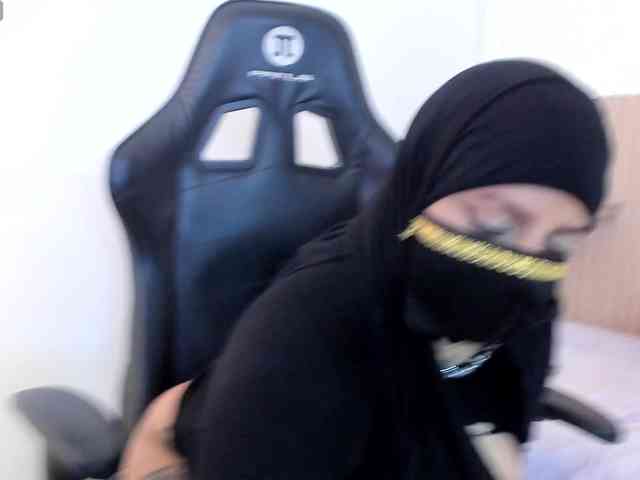 zully-arabb webcam