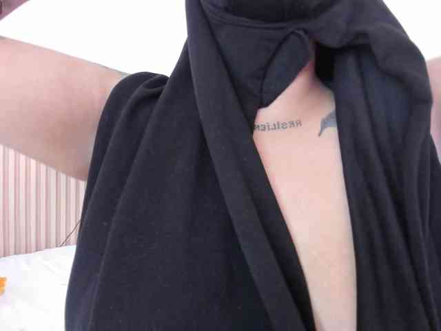 zully-arabb webcam