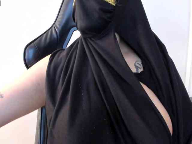zully-arabb webcam