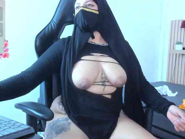 zully-arabb webcam