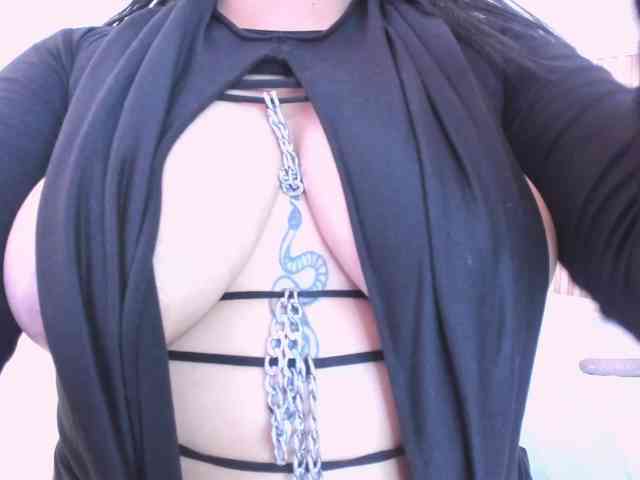 zully-arabb webcam