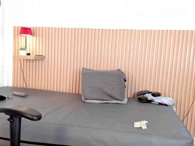 zully-arabb webcam