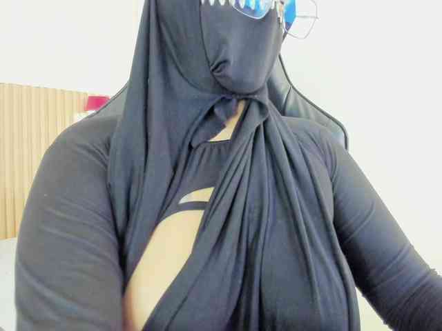 zully-arabb webcam