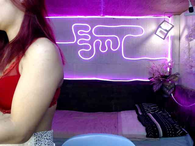 PrettyJean0 Live Webcam on BongaCams