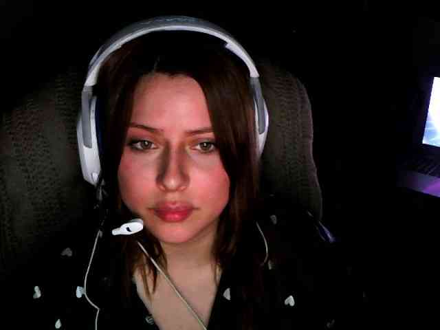 PuffyCandy webcam