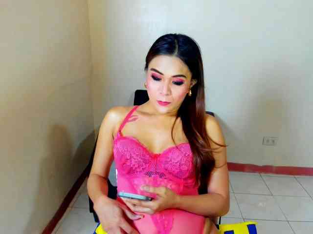 Cerina00 Live Webcam on BongaCams