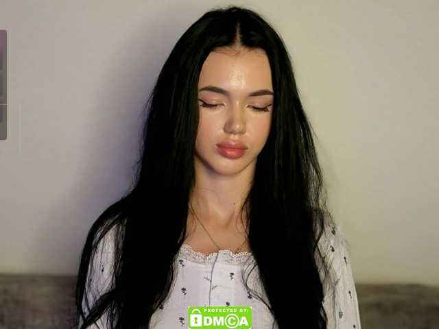 Lola-Lush live cam on BongaCams