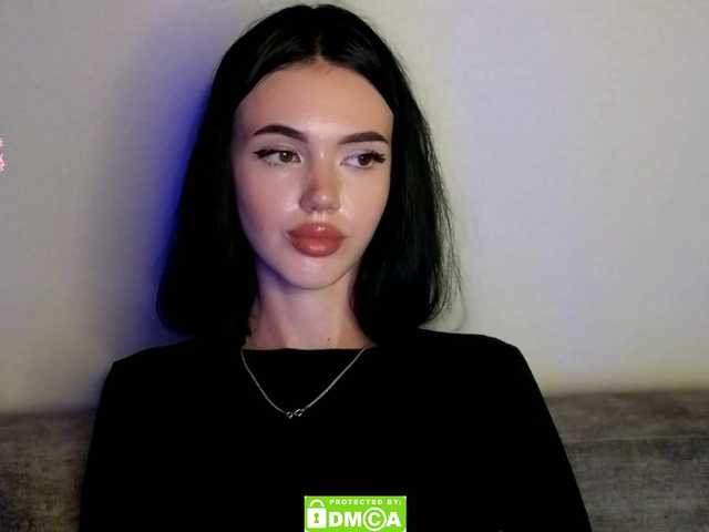 Lola-Lush live cam