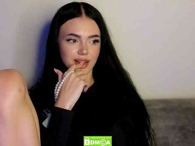 Lola-Lush webcam