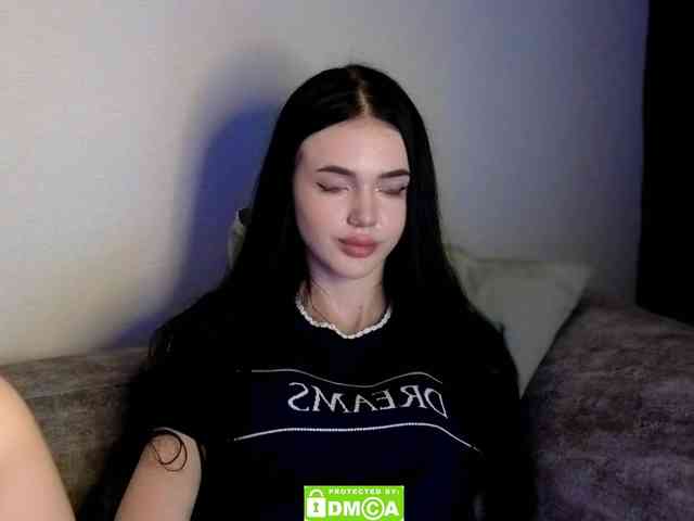 Lola-Lush webcam