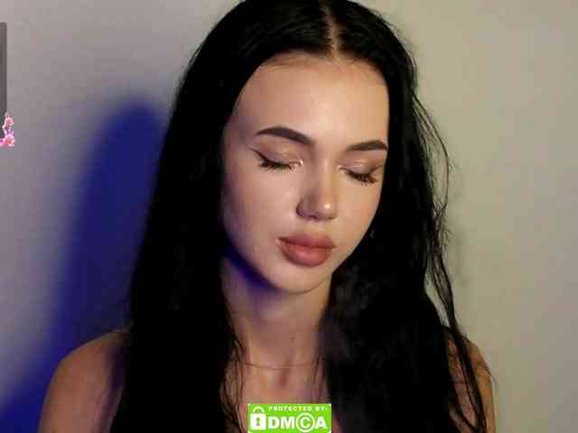 Lola-Lush webcam