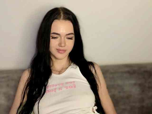 Lola-Lush webcam