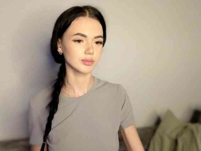 Lola-Lush webcam