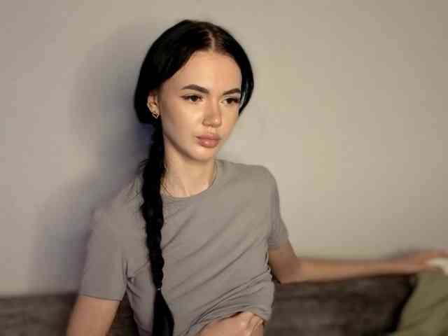 Lola-Lush webcam