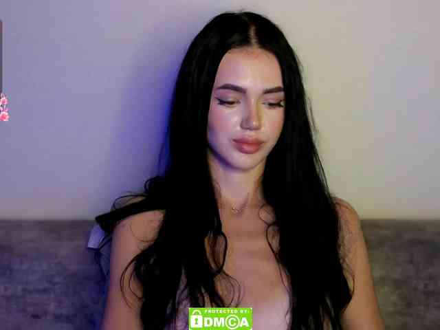 Lola-Lush webcam