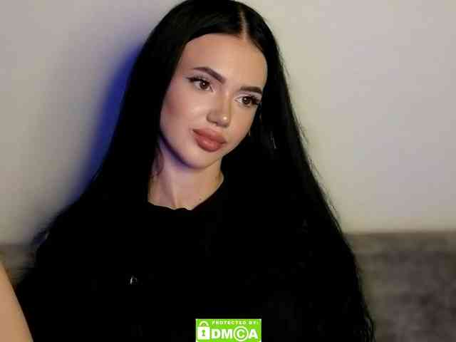 Lola-Lush webcam