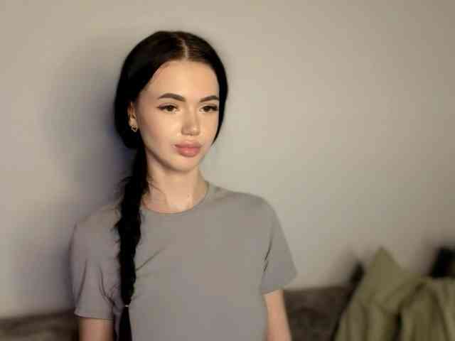 Lola-Lush webcam