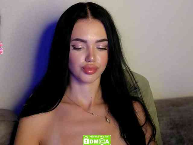 Lola-Lush webcam