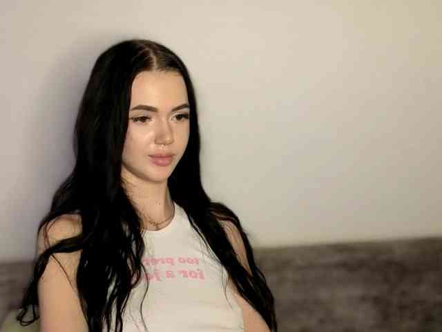 Lola-Lush webcam