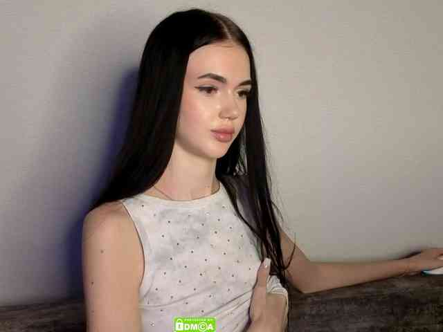 Lola-Lush webcam