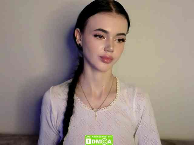 Lola-Lush webcam