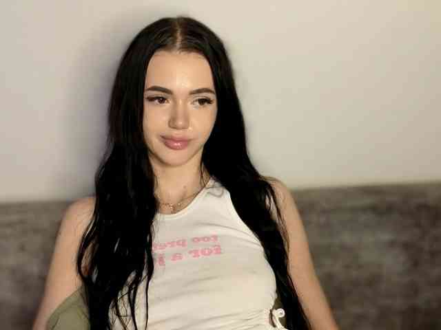 Lola-Lush webcam