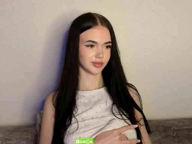 Lola-Lush webcam