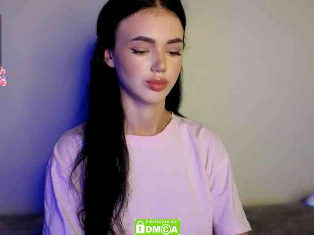 Lola-Lush webcam