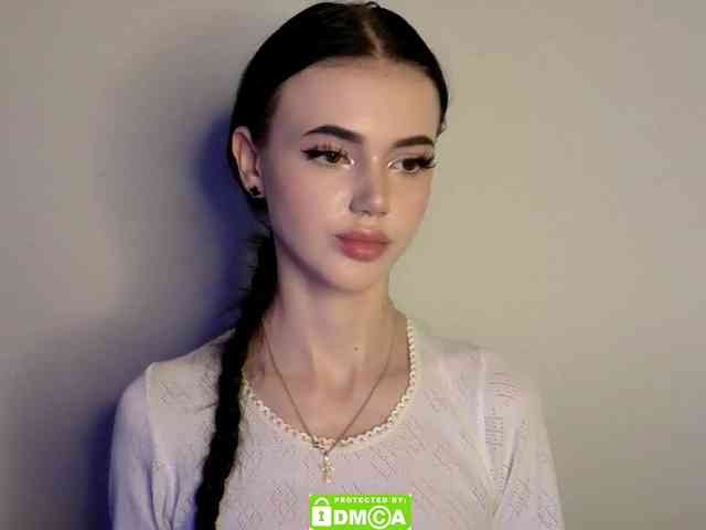 Lola-Lush webcam