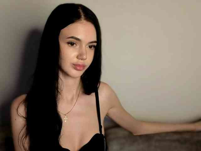 Lola-Lush webcam