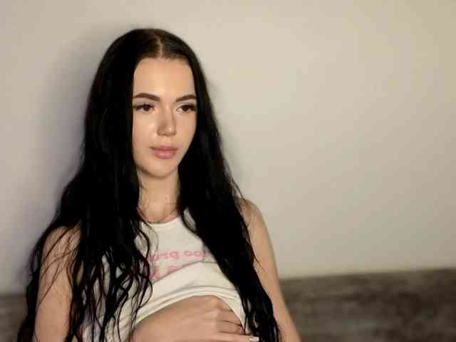 Lola-Lush webcam