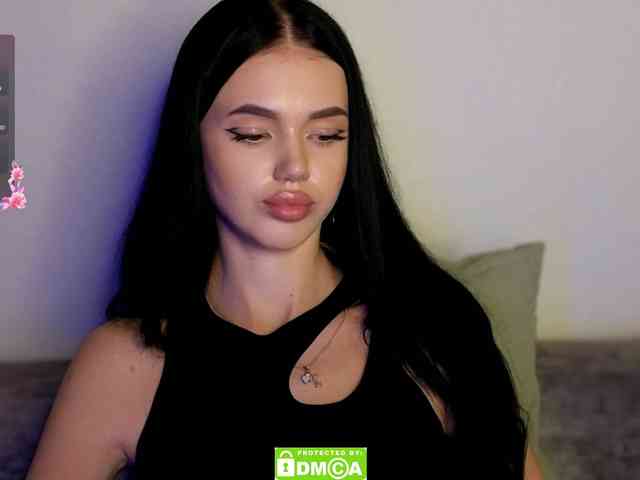 Lola-Lush webcam