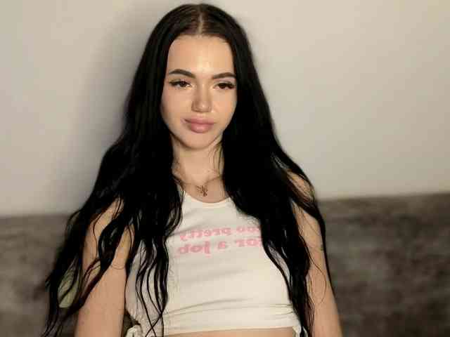Lola-Lush webcam