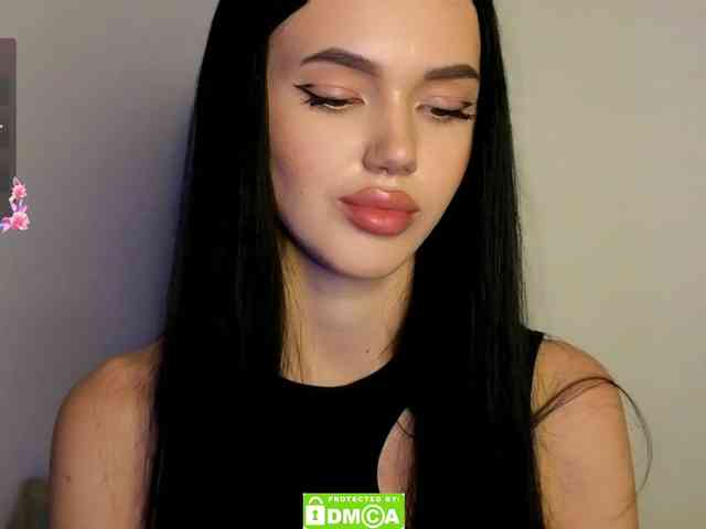Lola-Lush webcam