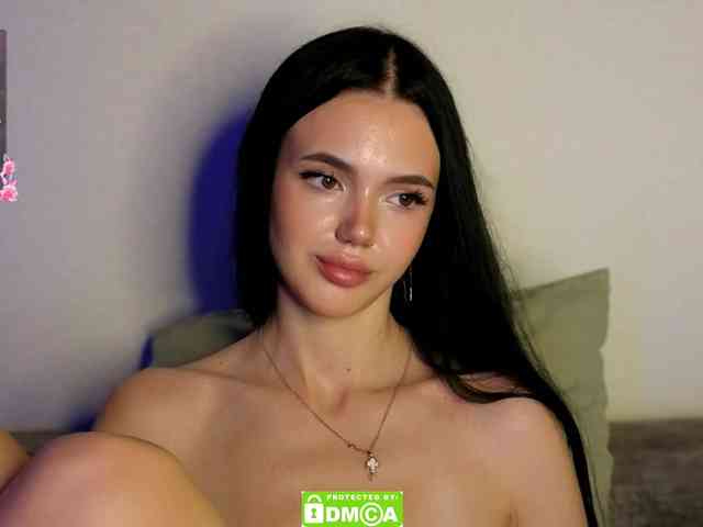Model: Lola-Lush