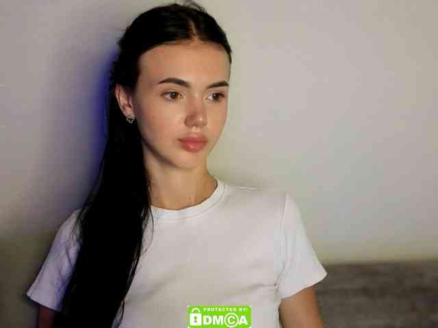 Lola-Lush webcam