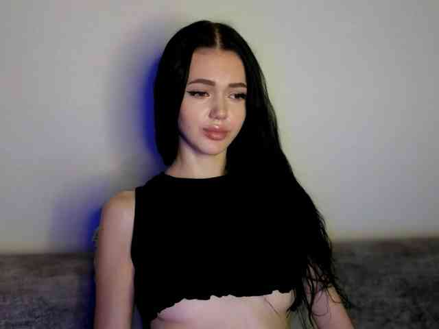 Model: Lola-Lush