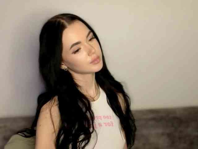 Lola-Lush webcam