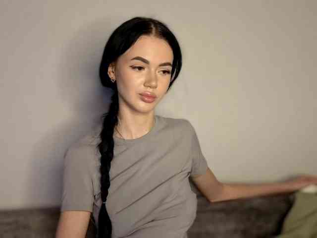 Lola-Lush webcam