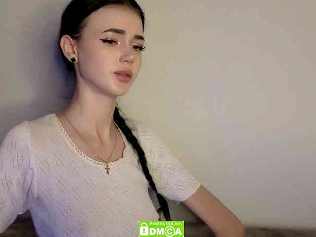 Lola-Lush webcam