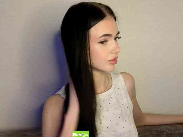 Lola-Lush webcam