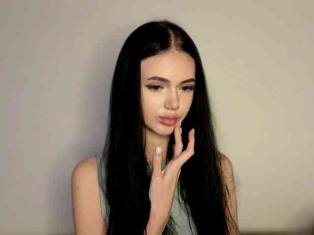 Lola-Lush webcam