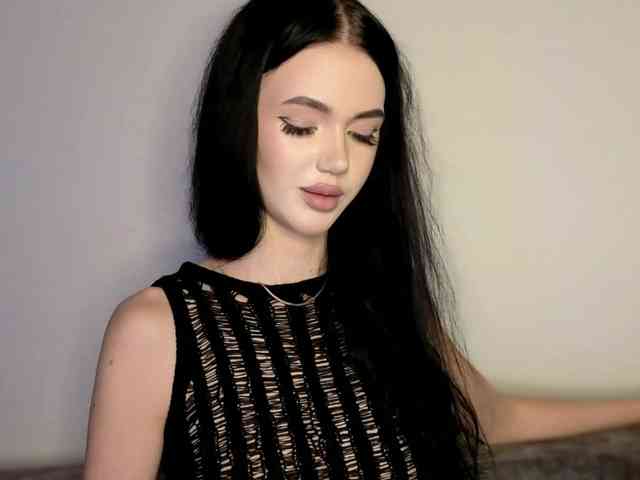 Lola-Lush webcam