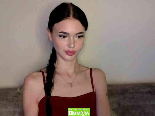 Lola-Lush webcam