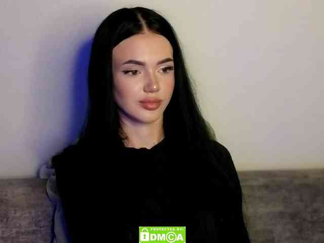 Lola-Lush webcam