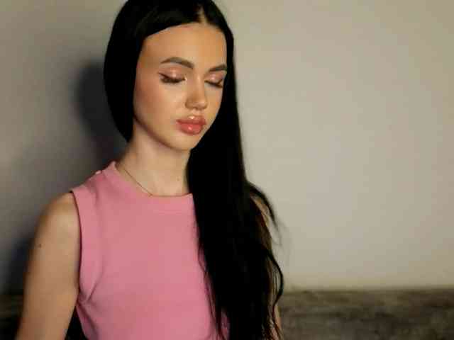 Модель: Lola-Lush