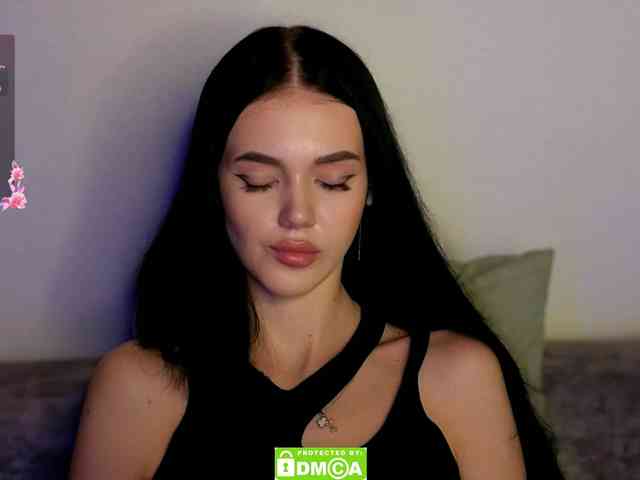 Lola-Lush webcam