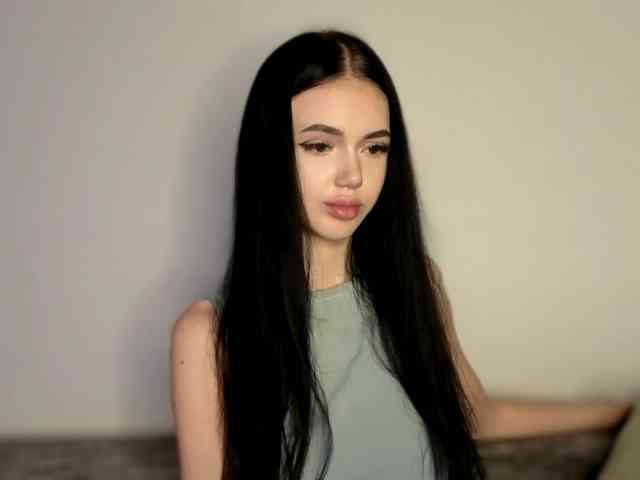 Lola-Lush webcam