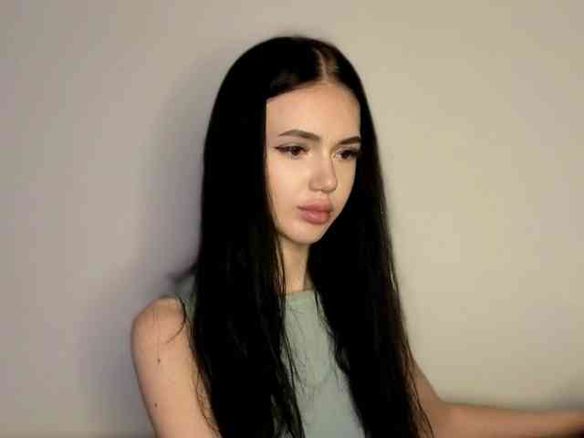 Lola-Lush webcam